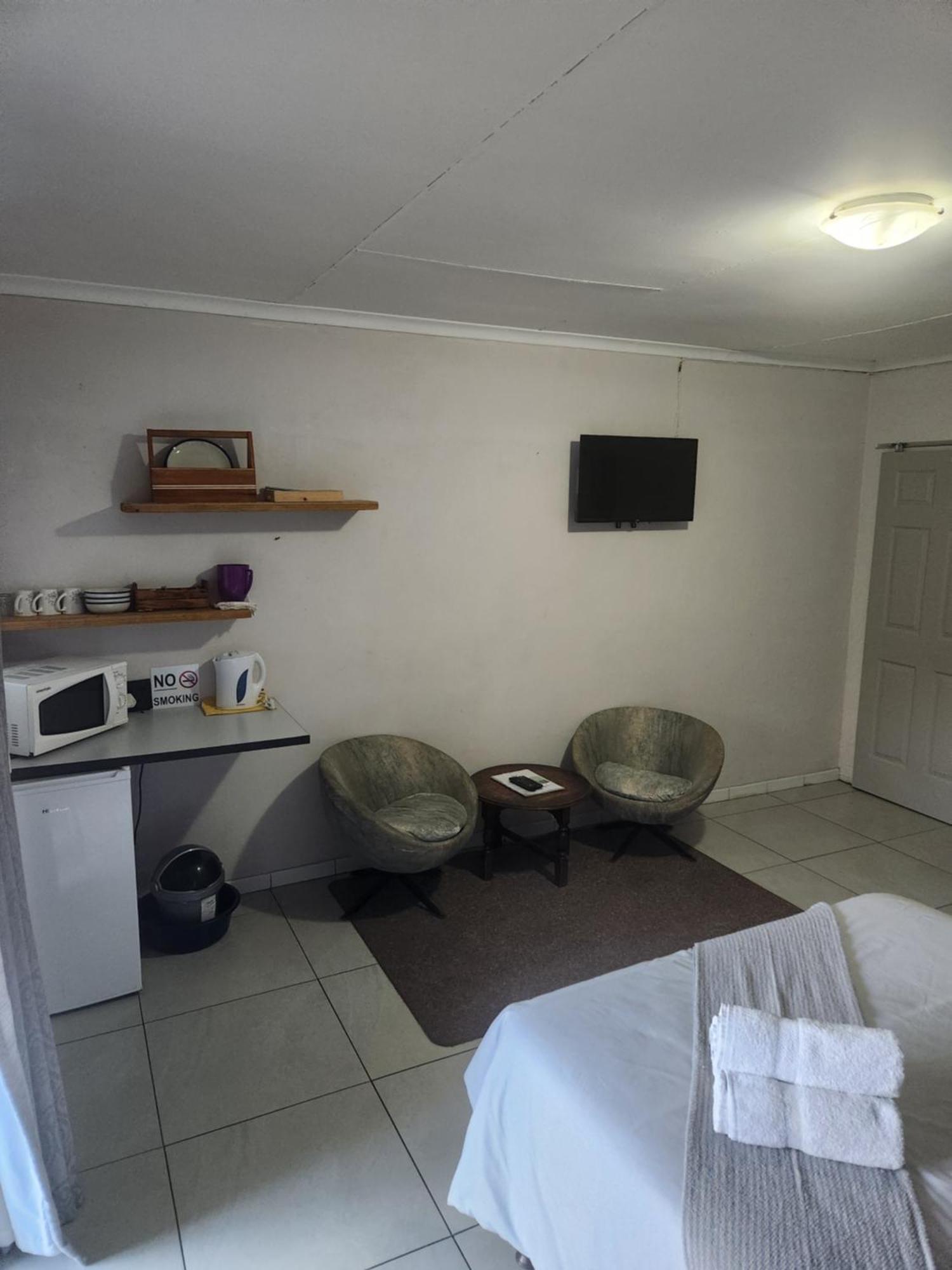 Mimosa Guesthouse Colesberg Exteriör bild
